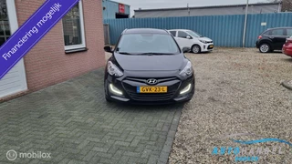 Hyundai i30 Wagon 1.4 Business Edition , Airco , Isofix,