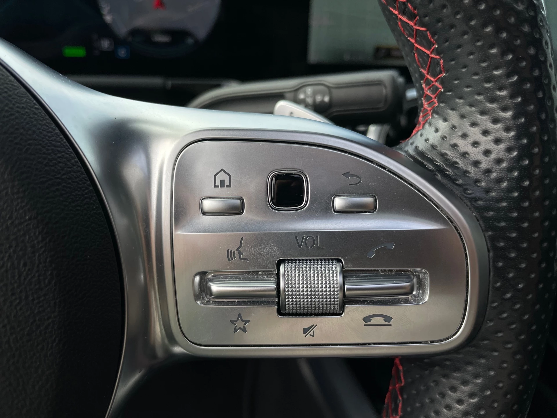 Hoofdafbeelding Mercedes-Benz EQA