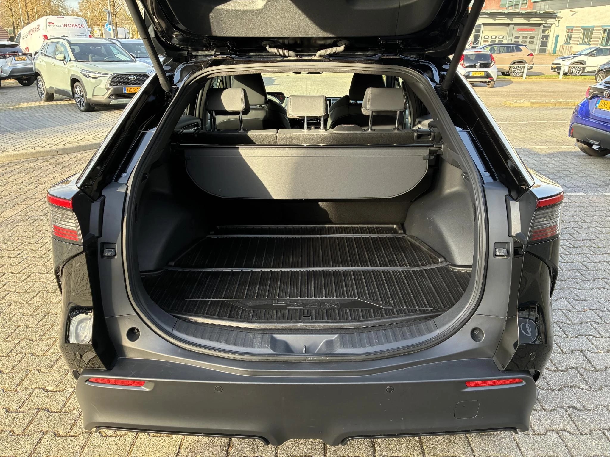 Hoofdafbeelding Toyota bZ4X