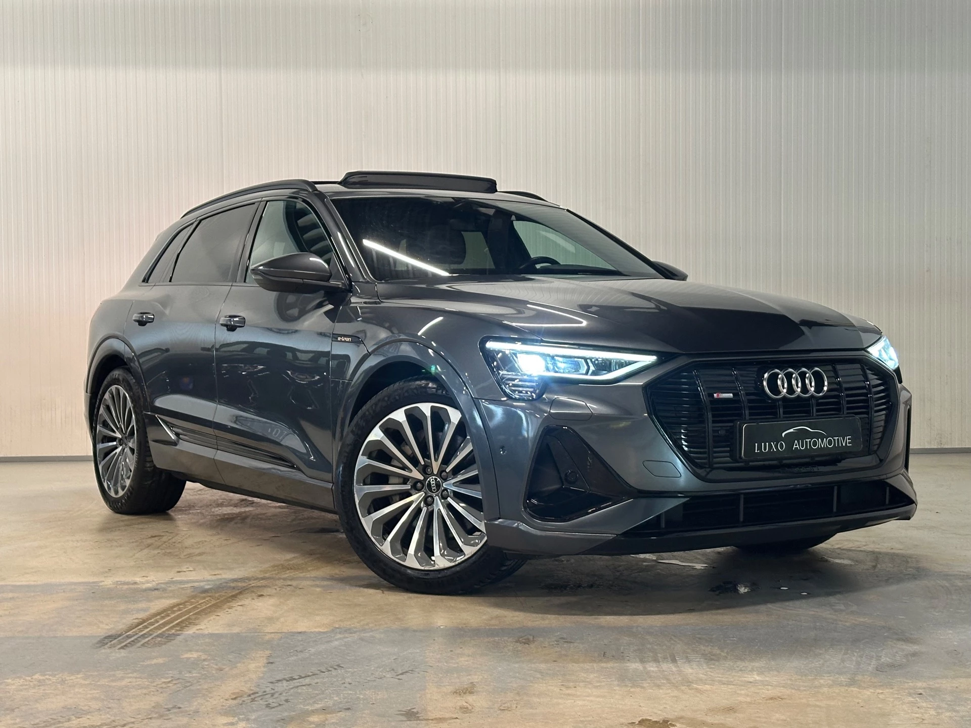 Hoofdafbeelding Audi e-tron
