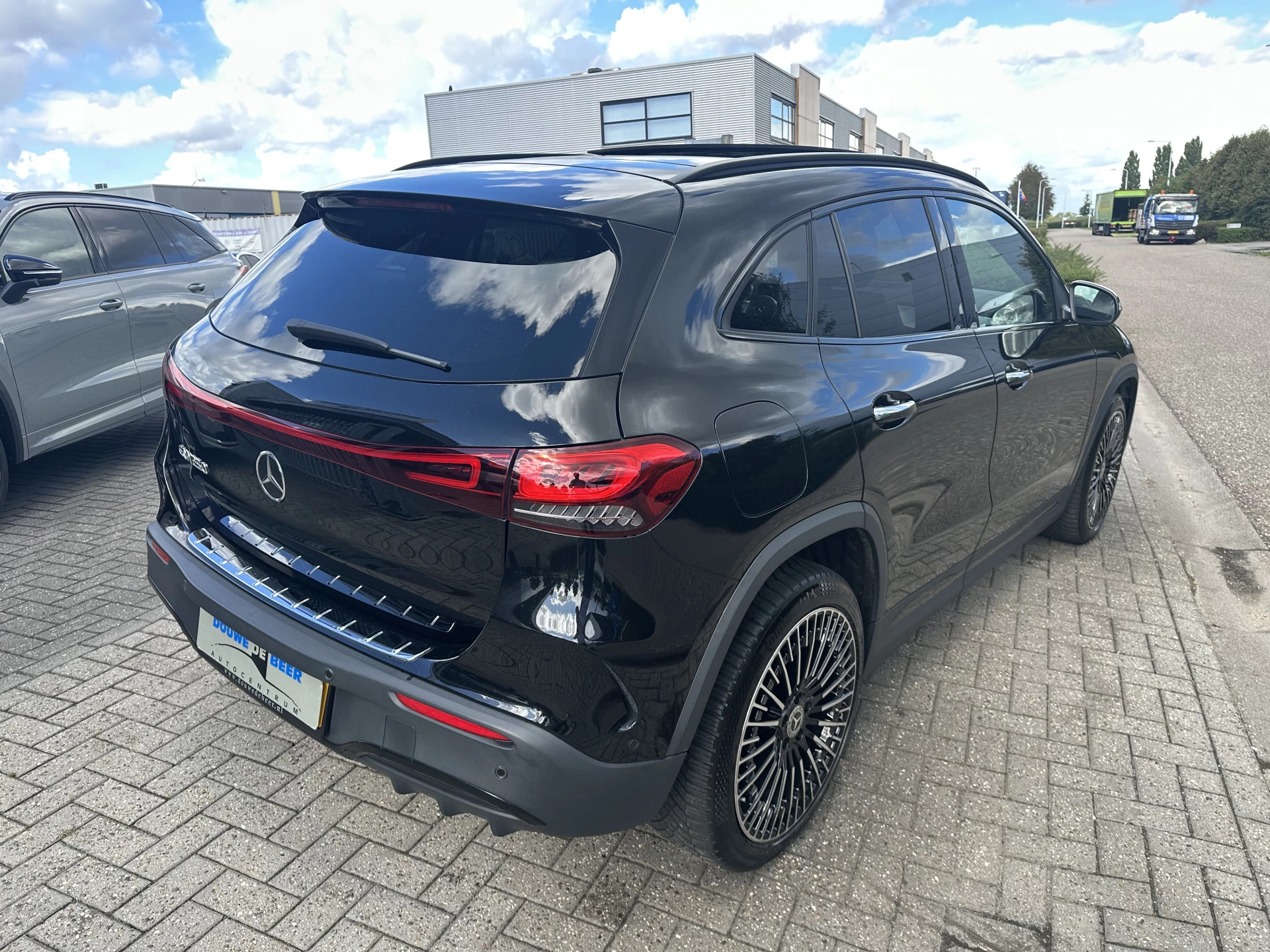 Hoofdafbeelding Mercedes-Benz EQA