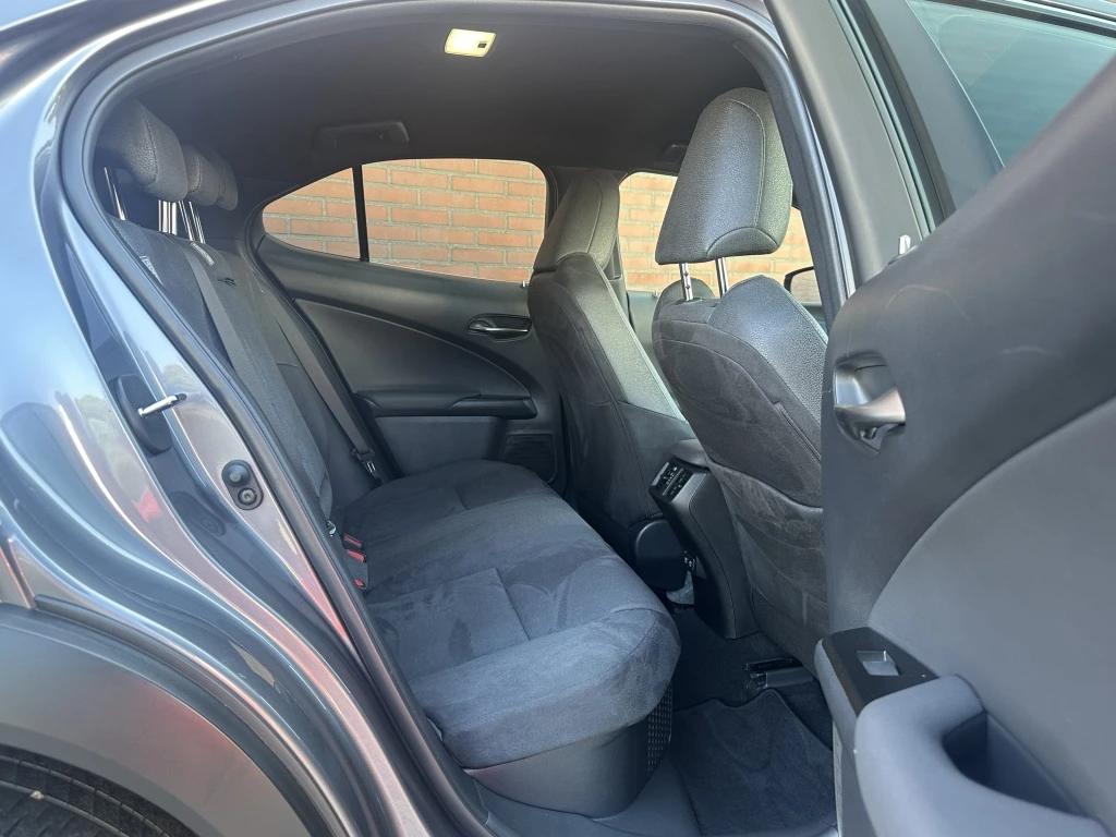 Hoofdafbeelding Lexus UX