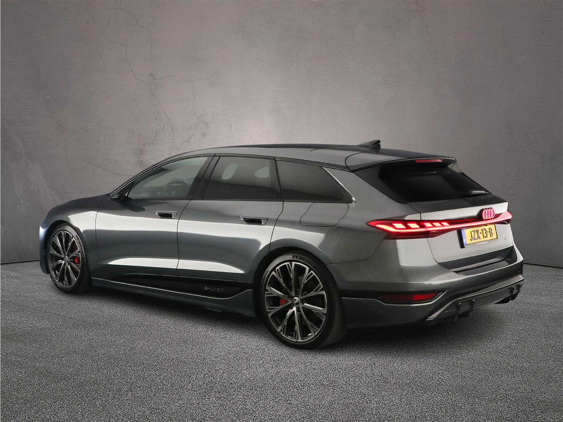 Hoofdafbeelding Audi A6 Avant e-tron