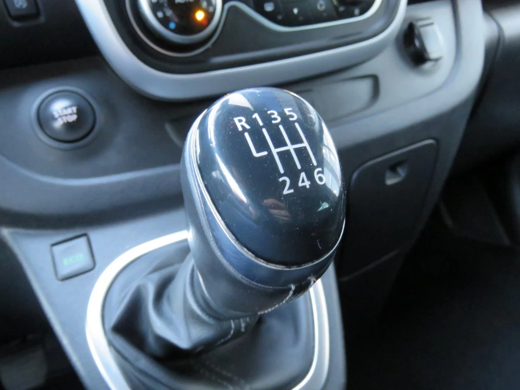 Hoofdafbeelding Nissan NV300