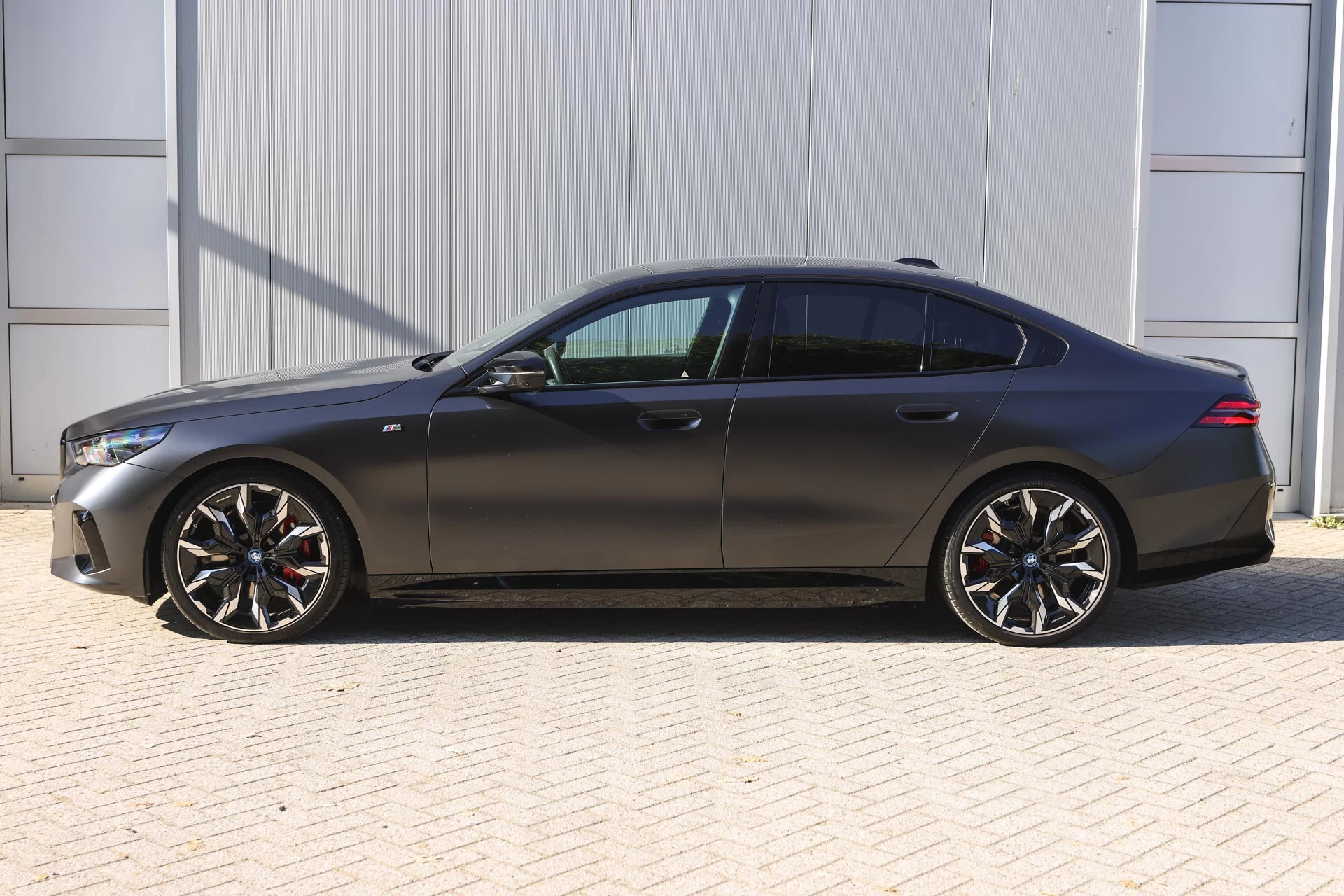 Hoofdafbeelding BMW i5