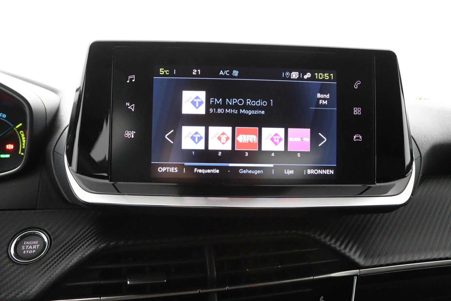 Hoofdafbeelding Peugeot e-2008