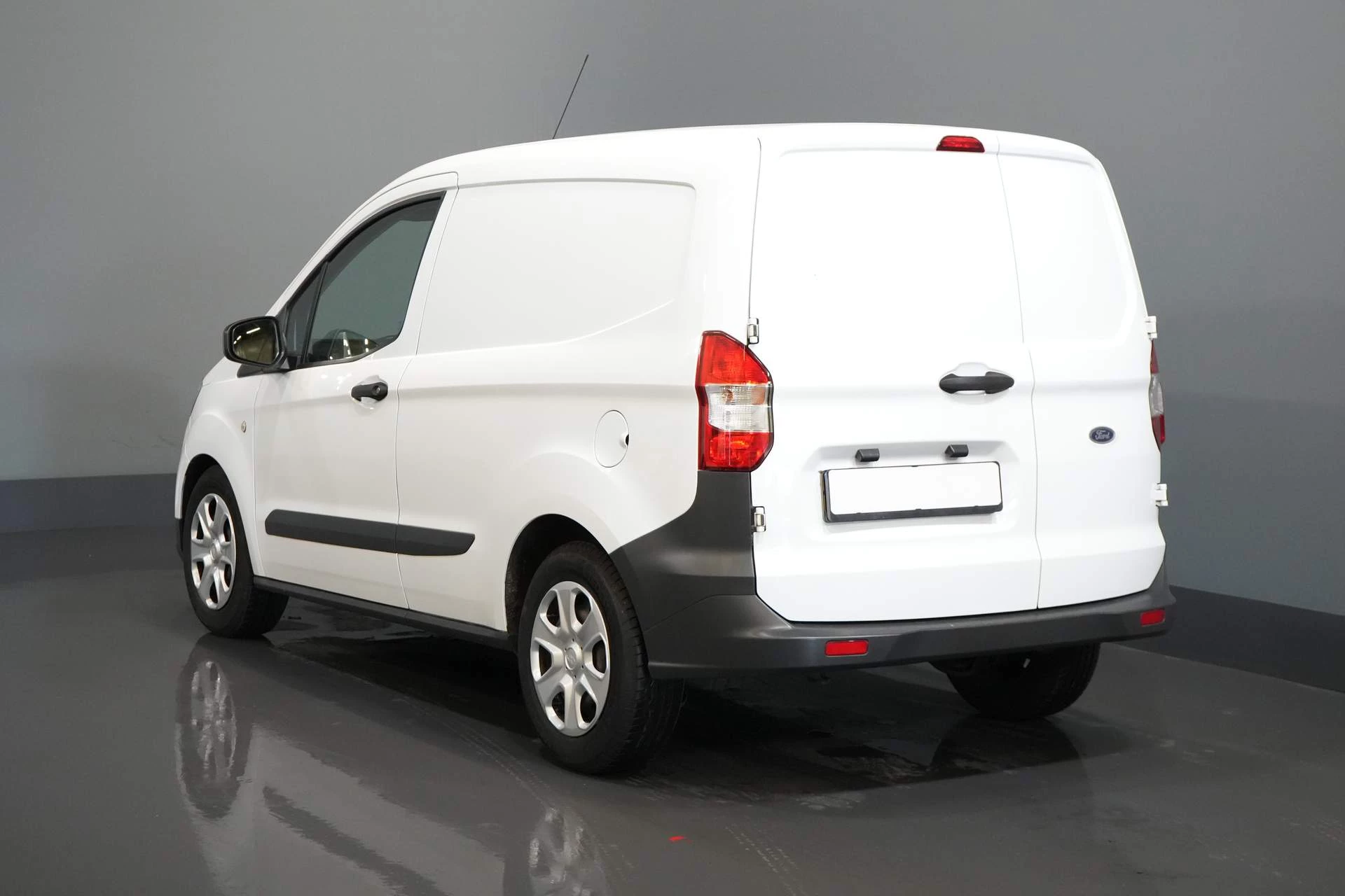 Hoofdafbeelding Ford Transit Courier