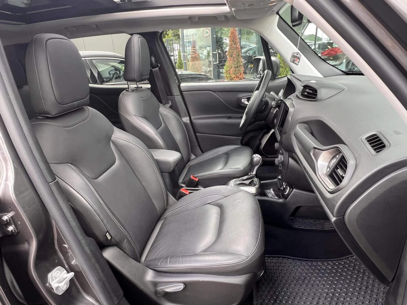 Hoofdafbeelding Jeep Renegade