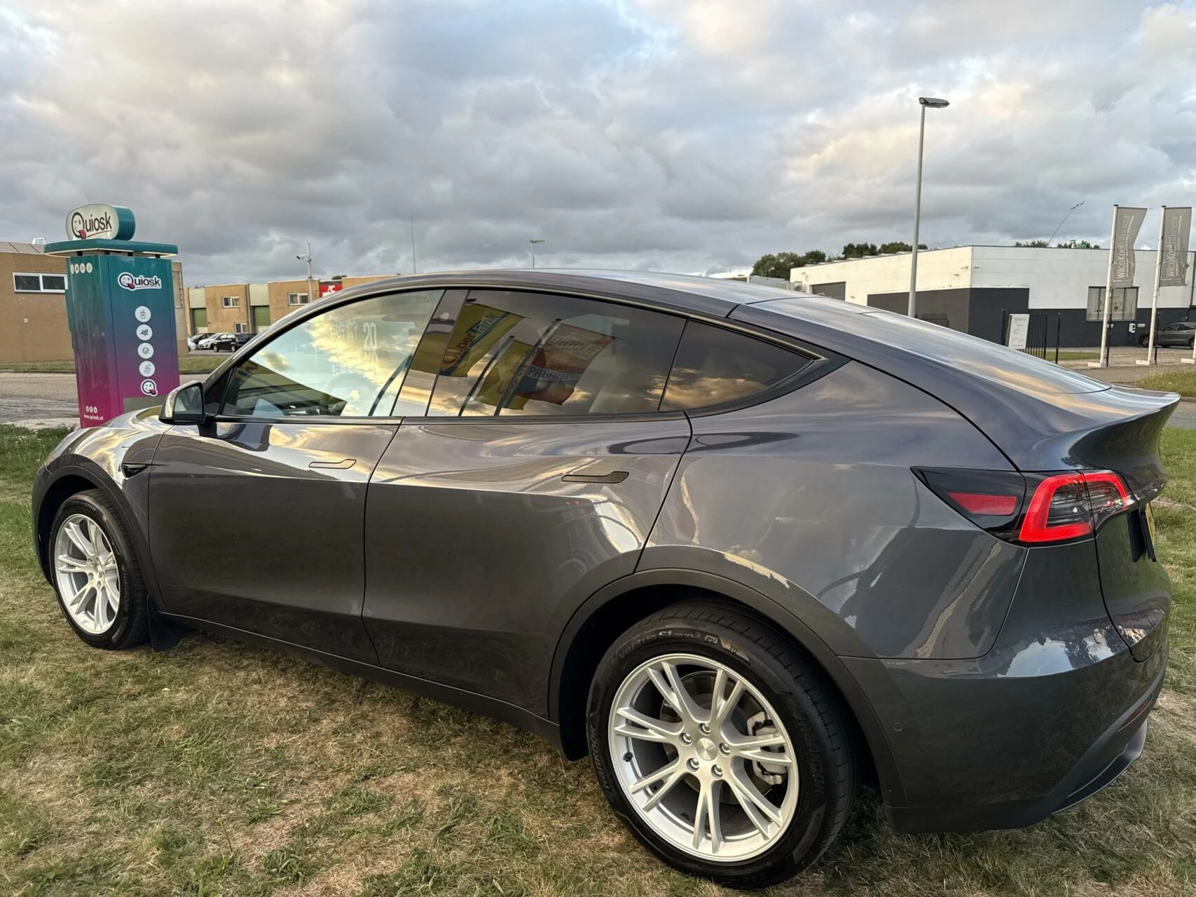 Hoofdafbeelding Tesla Model Y