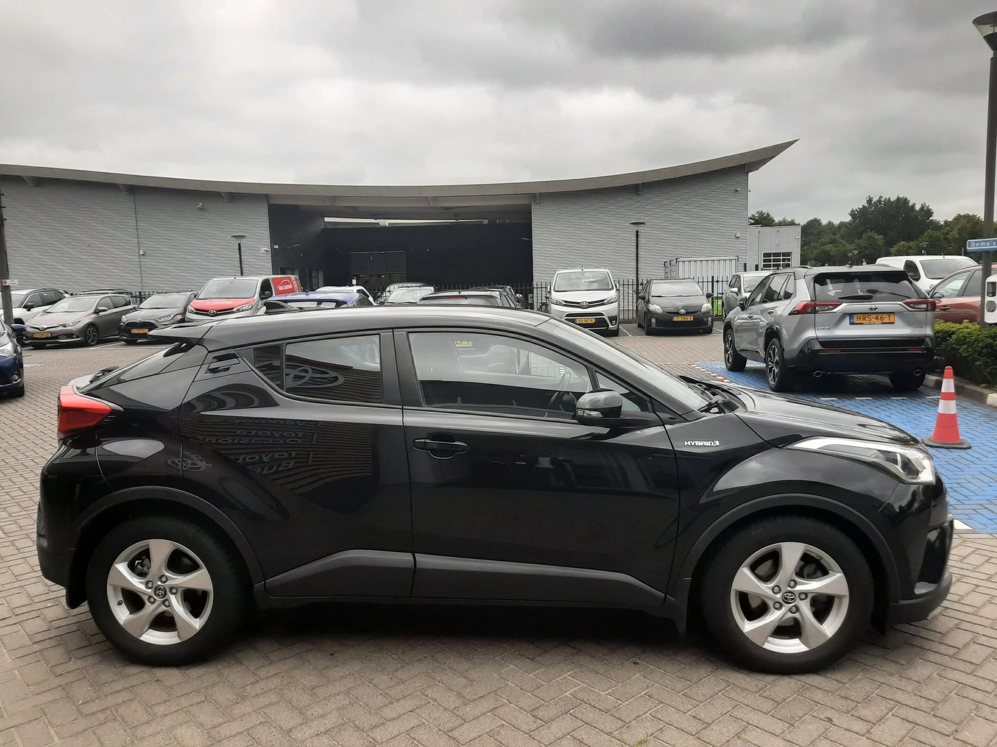 Hoofdafbeelding Toyota C-HR