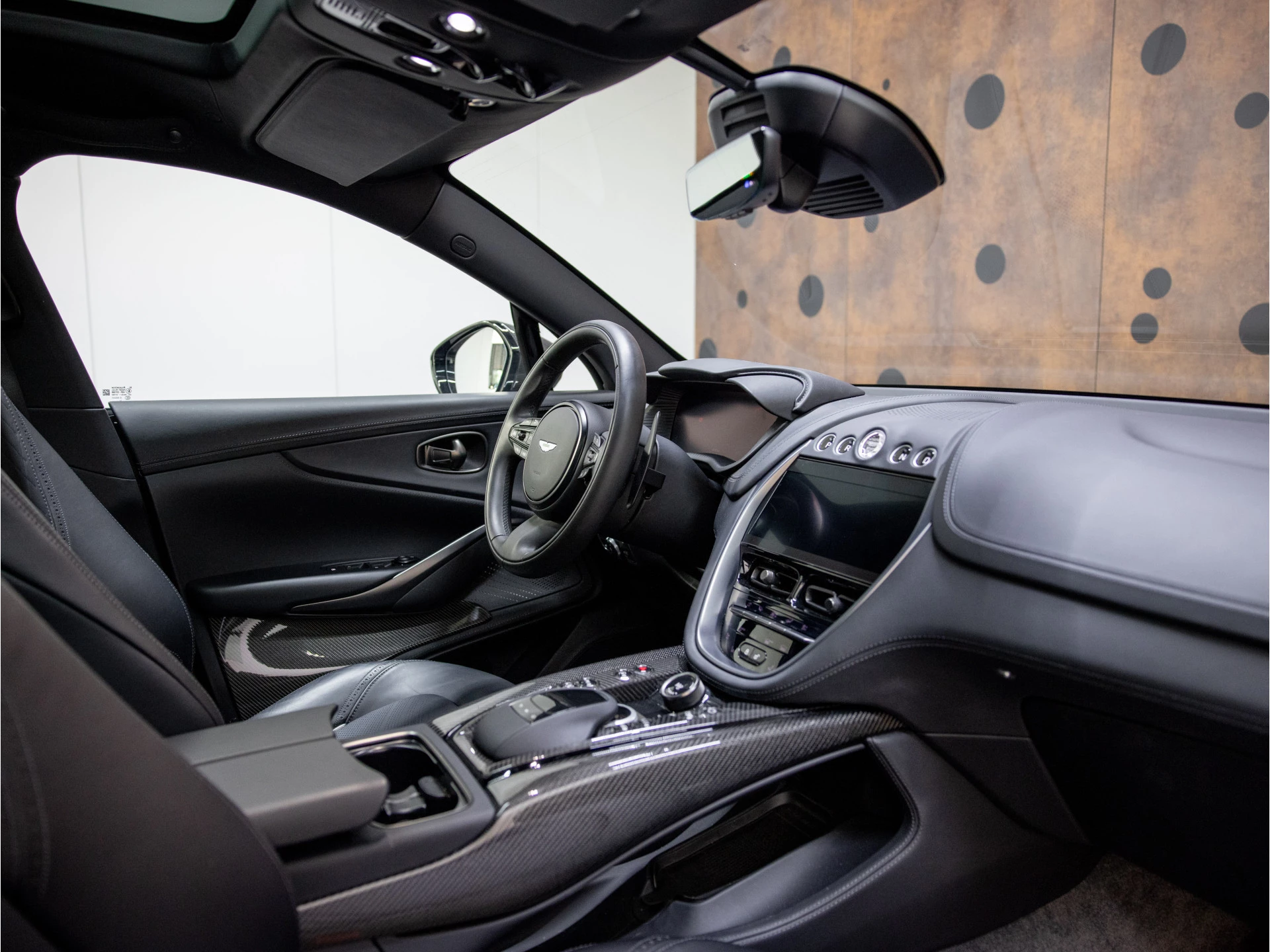 Hoofdafbeelding Aston Martin DBX