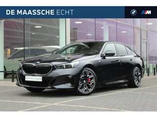 BMW 5 Serie 550e xDrive M Sport Automaat / Panoramadak / Trekhaak / Adaptief Onderstel Professional / Bowers & Wilkins / Parking Assistant Professional / Adaptieve LED