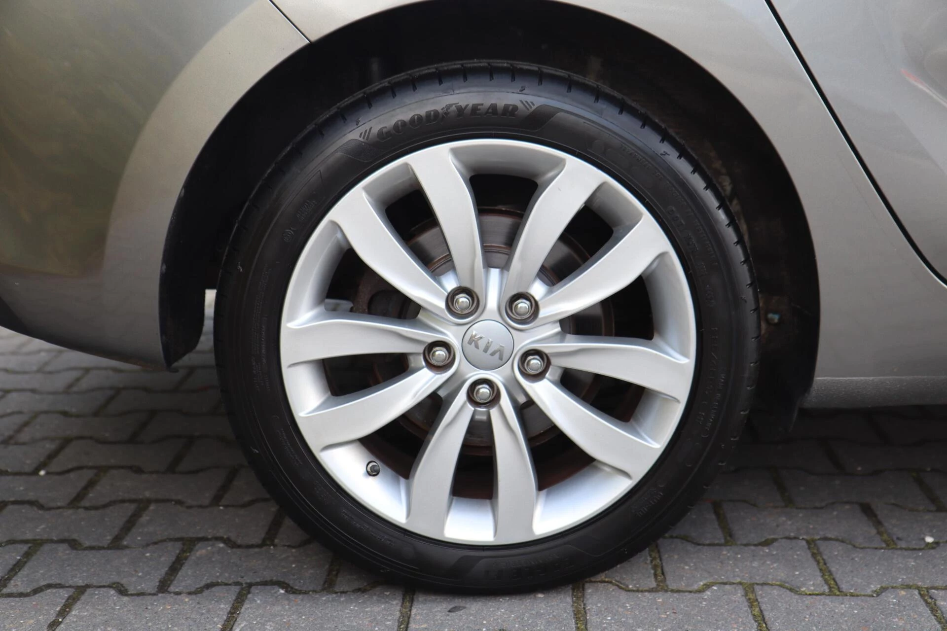 Hoofdafbeelding Kia Carens