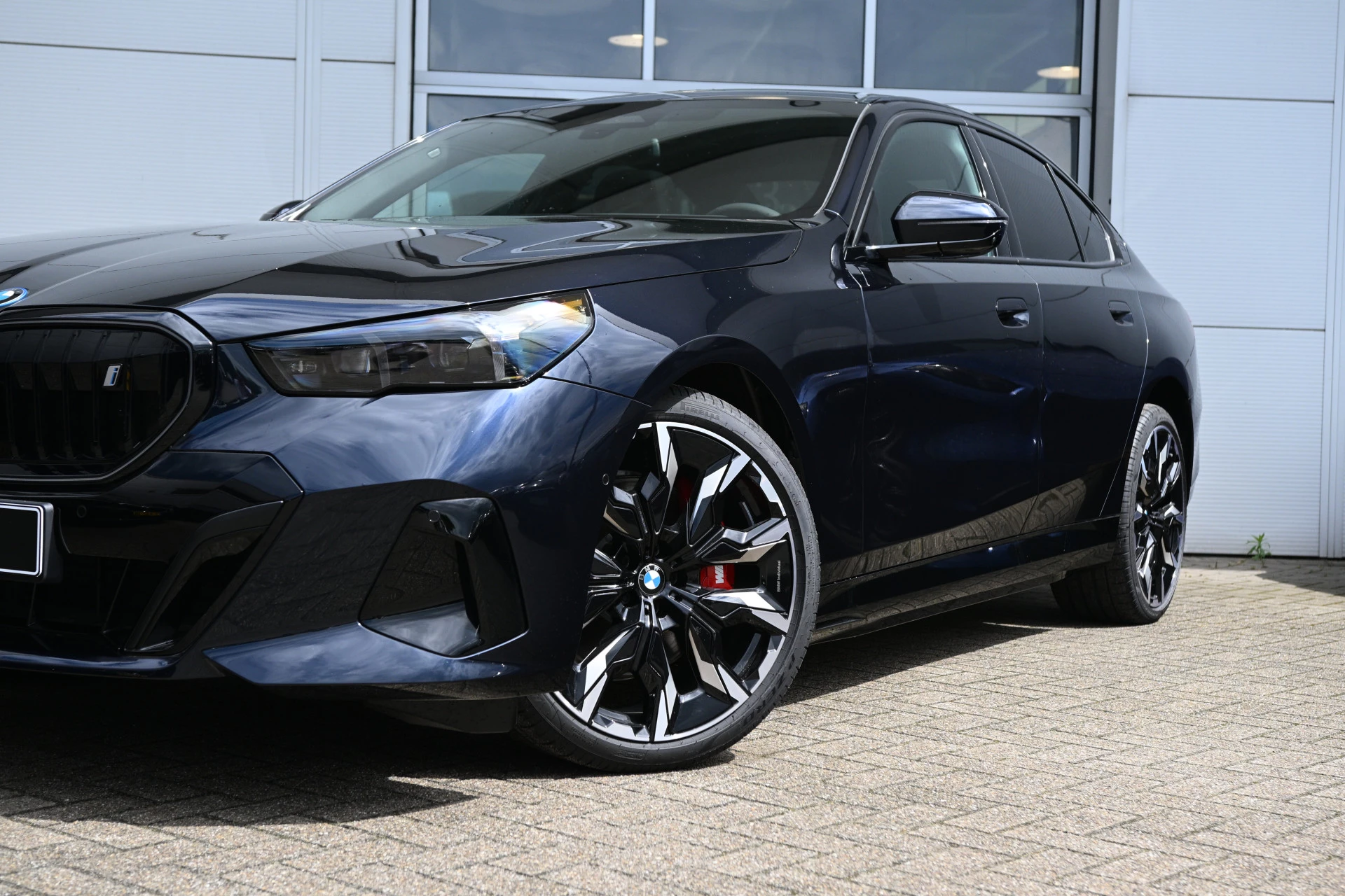 Hoofdafbeelding BMW i5