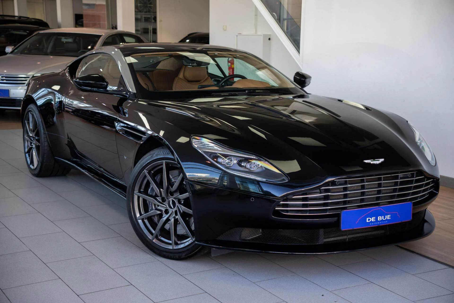 Hoofdafbeelding Aston Martin DB11