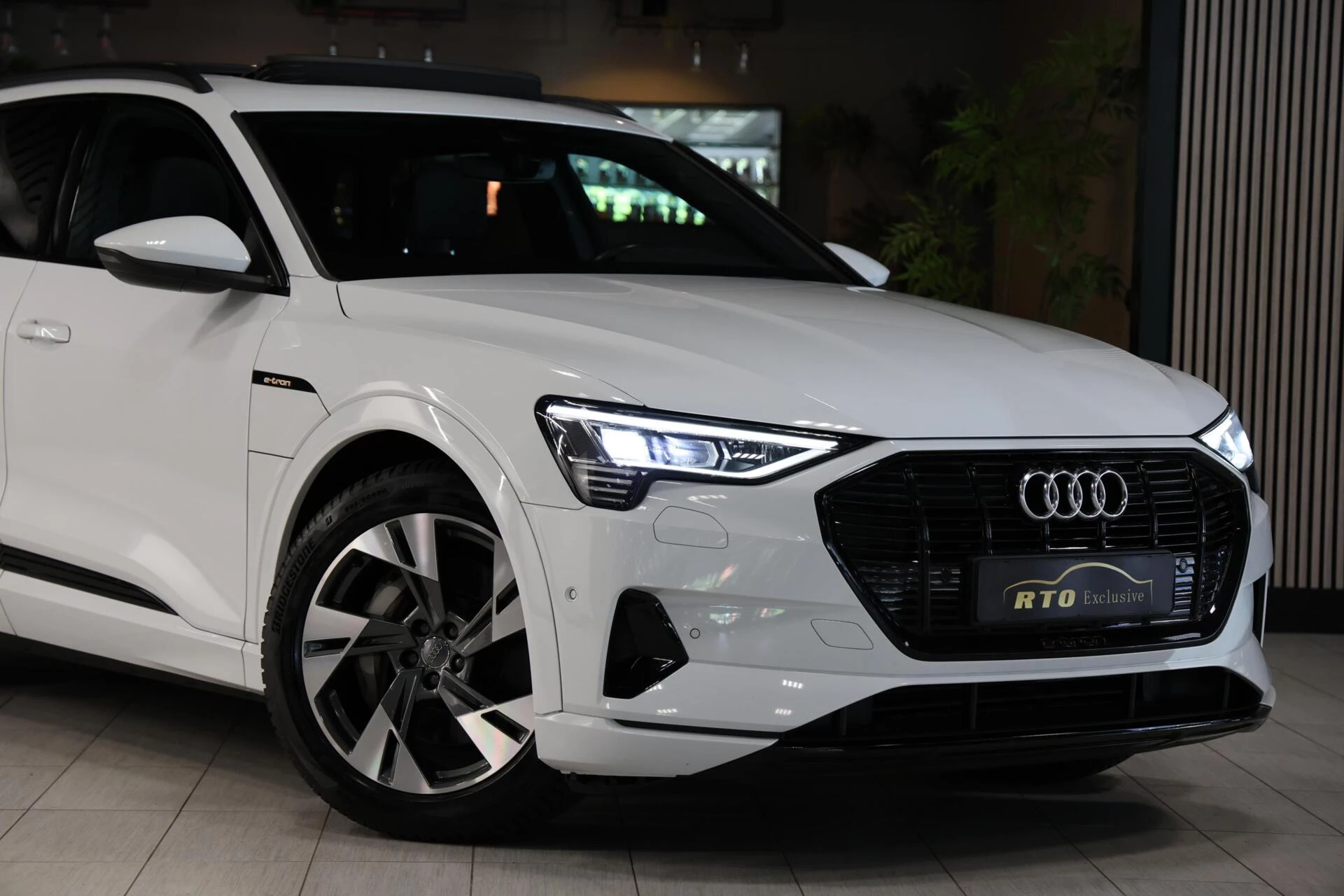 Hoofdafbeelding Audi e-tron
