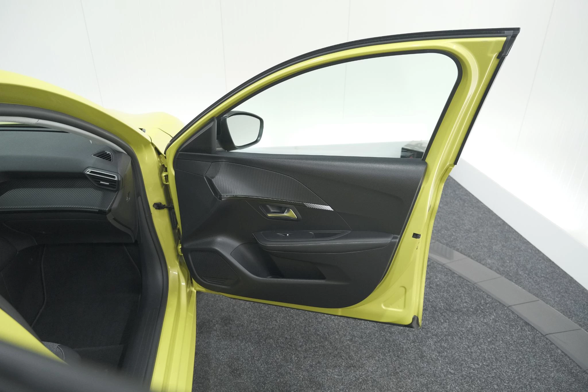 Hoofdafbeelding Peugeot e-208