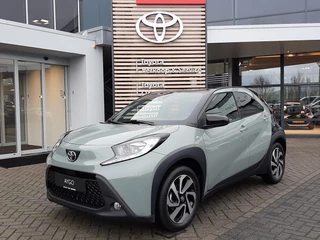 Toyota Aygo X PULSE AUTOMAAT PARK-SENSOREN APPLE/ADNROID AD-CRUISE CAMERA BLUETOOTH LM-VELGEN KEYLESS BI-TONE