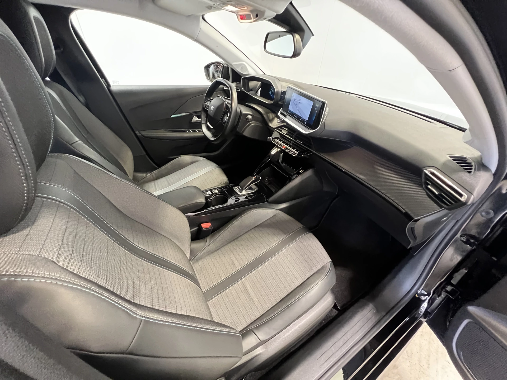 Hoofdafbeelding Peugeot e-208