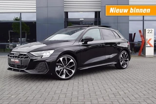 Hoofdafbeelding Audi A3 Audi A3 Sportback 35 TFSI S-Tronic S-Line facelift/ Panodak/ 19Inch LM/Camera