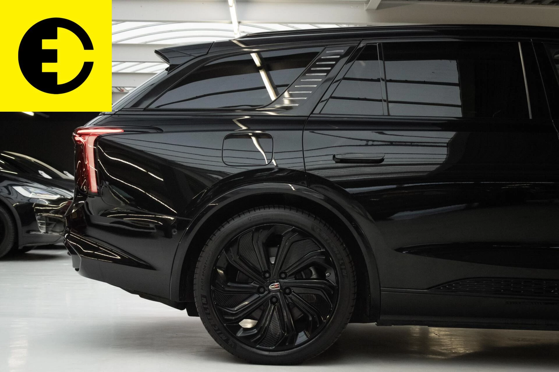 Hoofdafbeelding Hongqi E-HS9