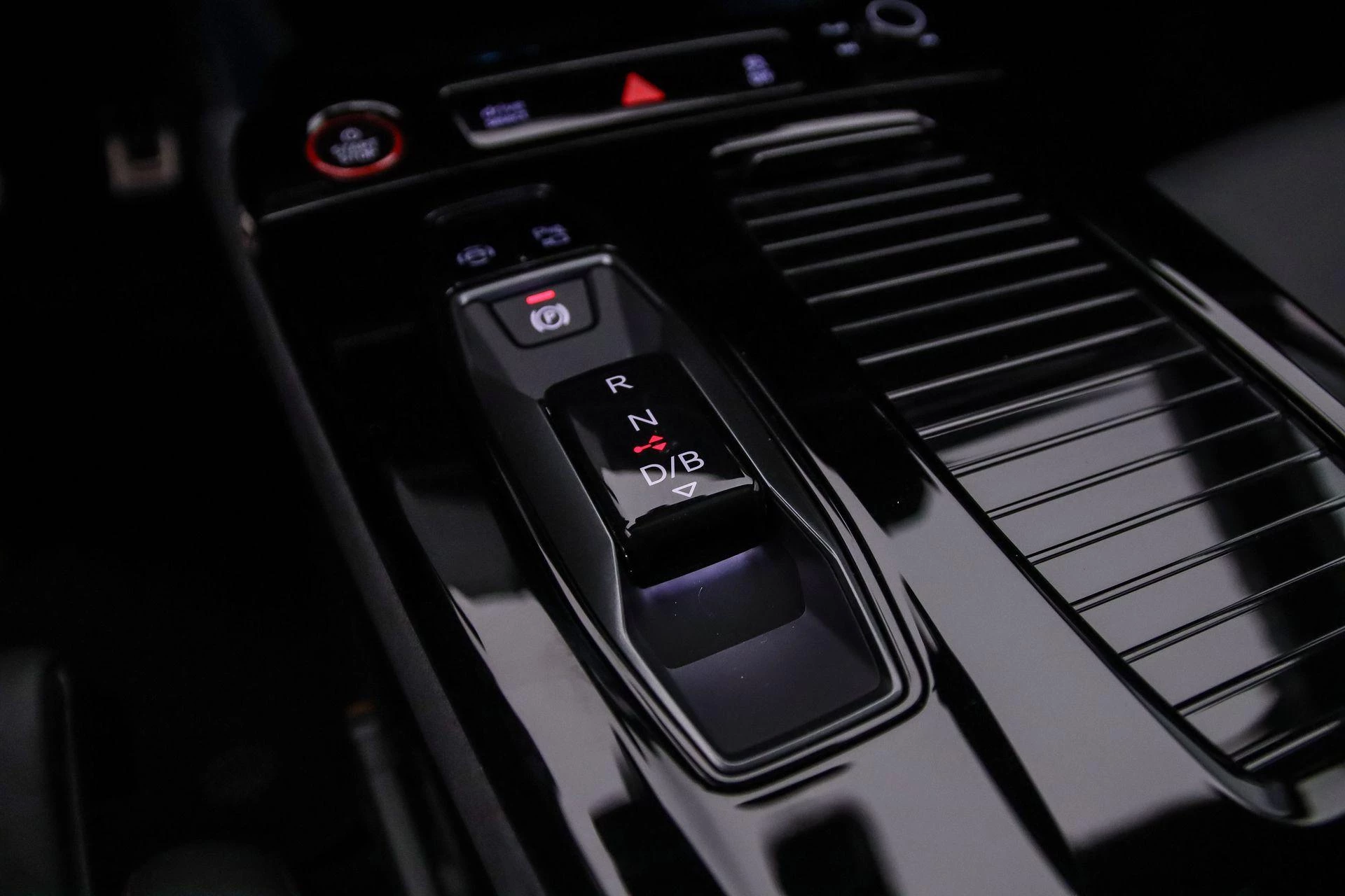 Hoofdafbeelding Audi A6 Avant e-tron
