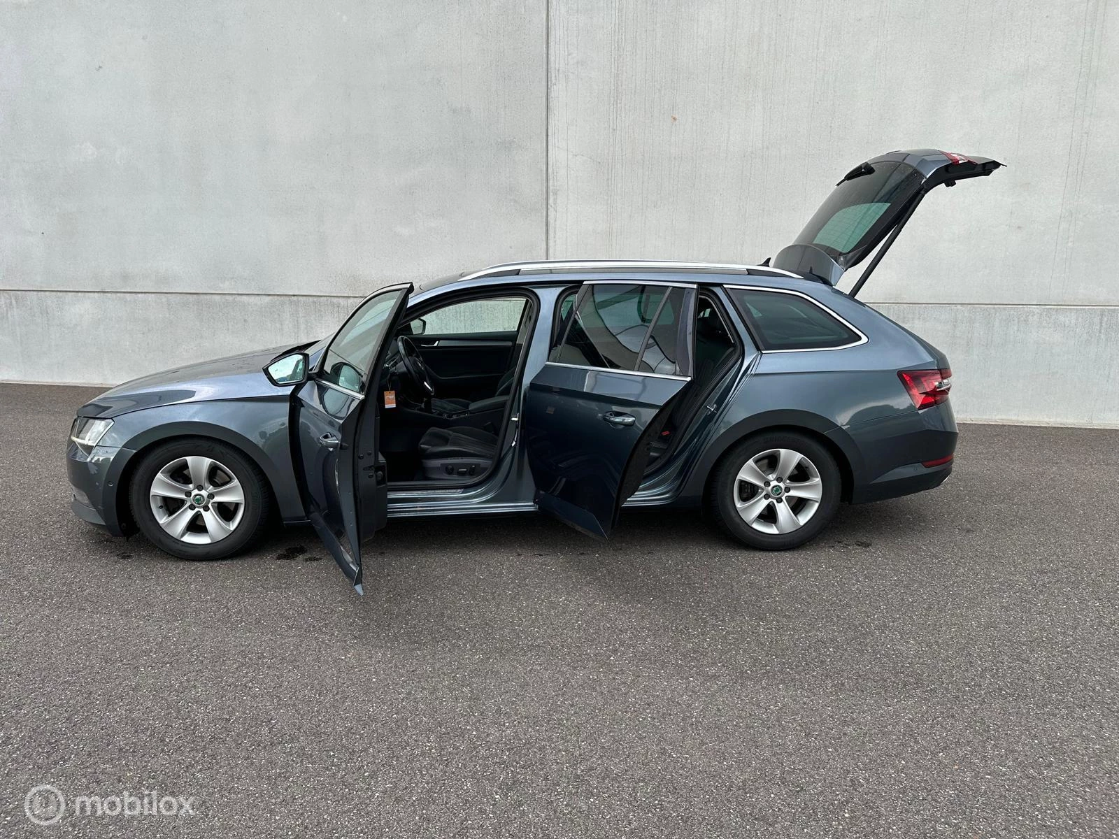 Hoofdafbeelding Škoda Superb