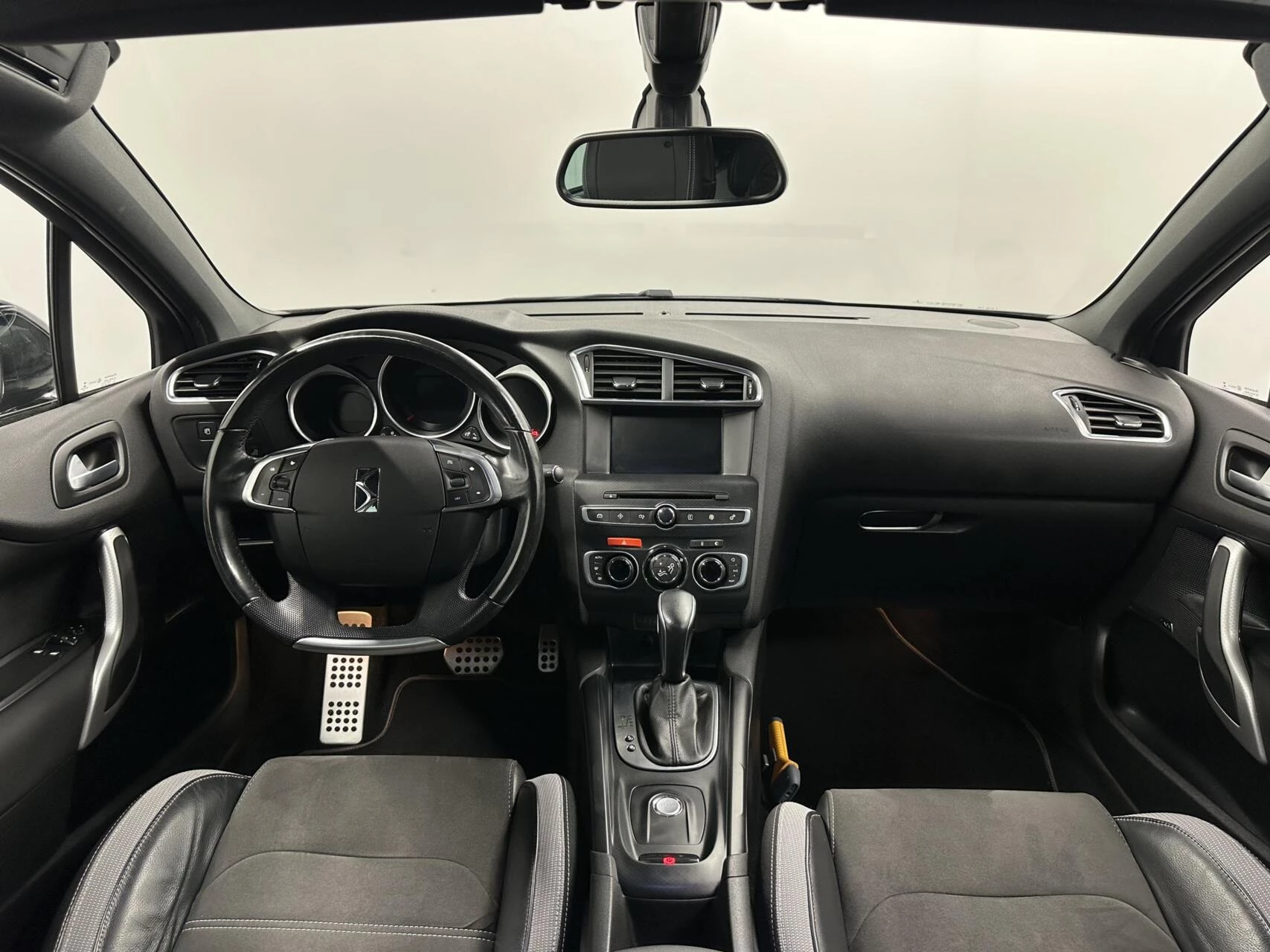 Hoofdafbeelding DS DS 4