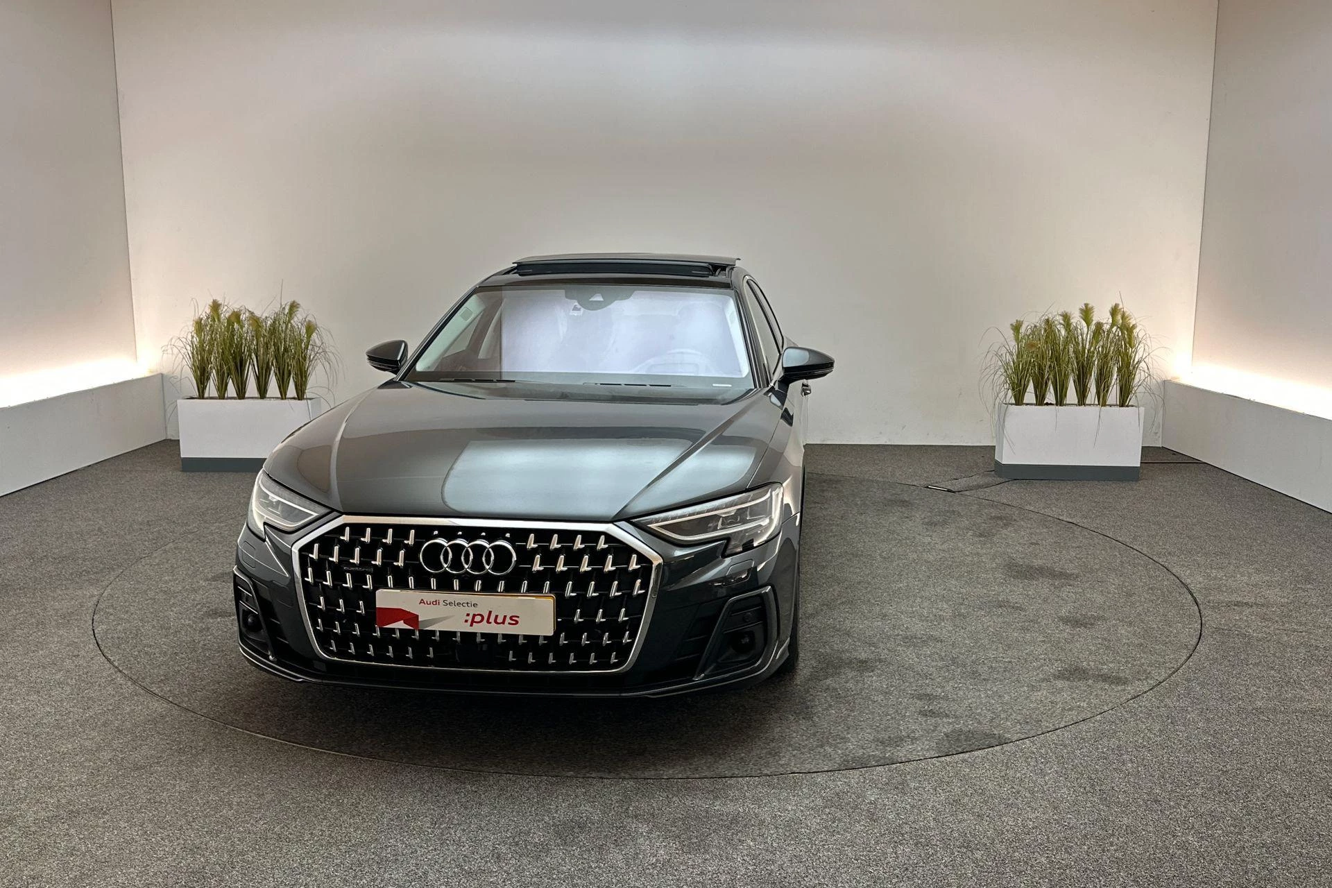 Hoofdafbeelding Audi A8