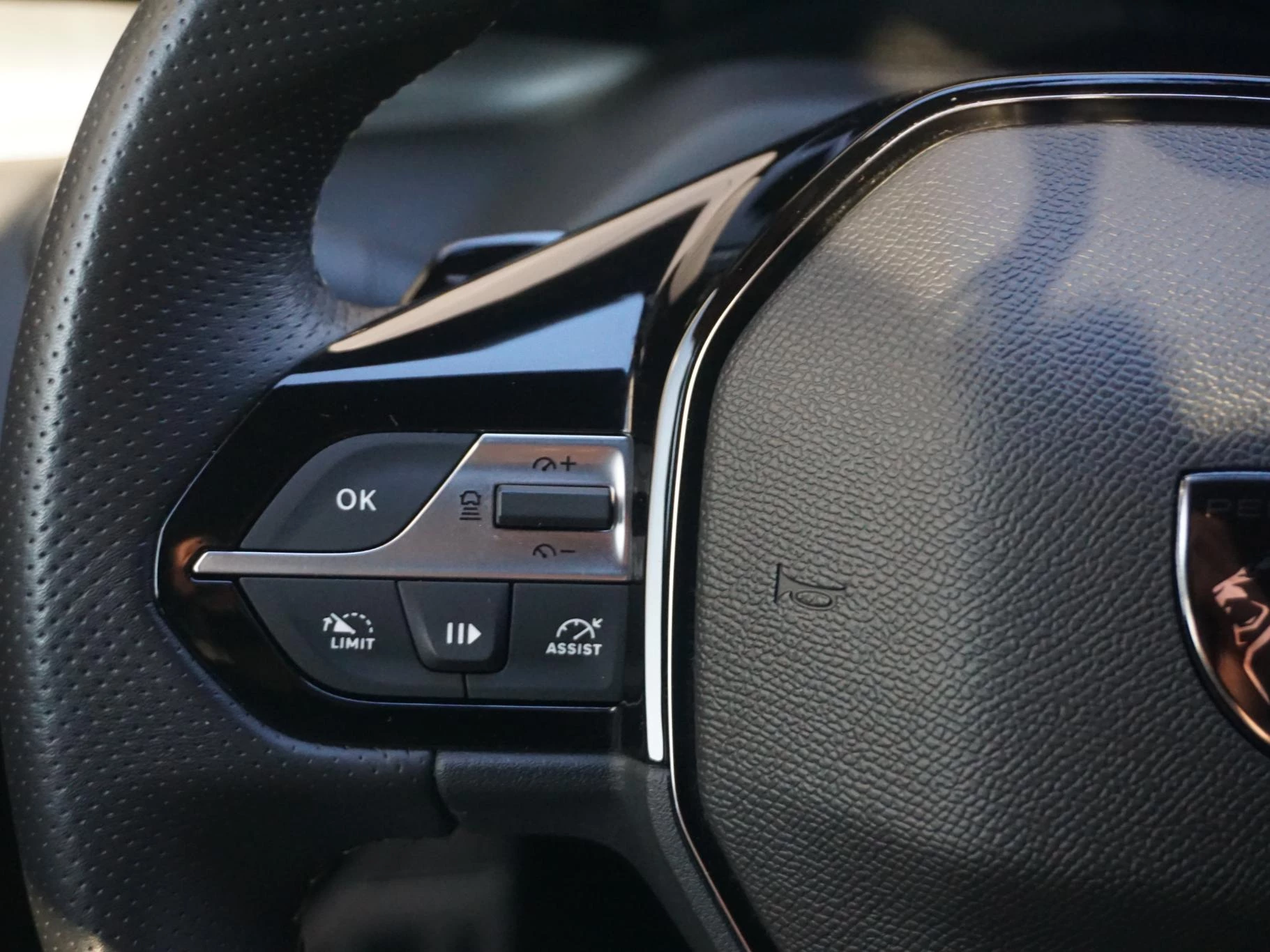 Hoofdafbeelding Peugeot 408