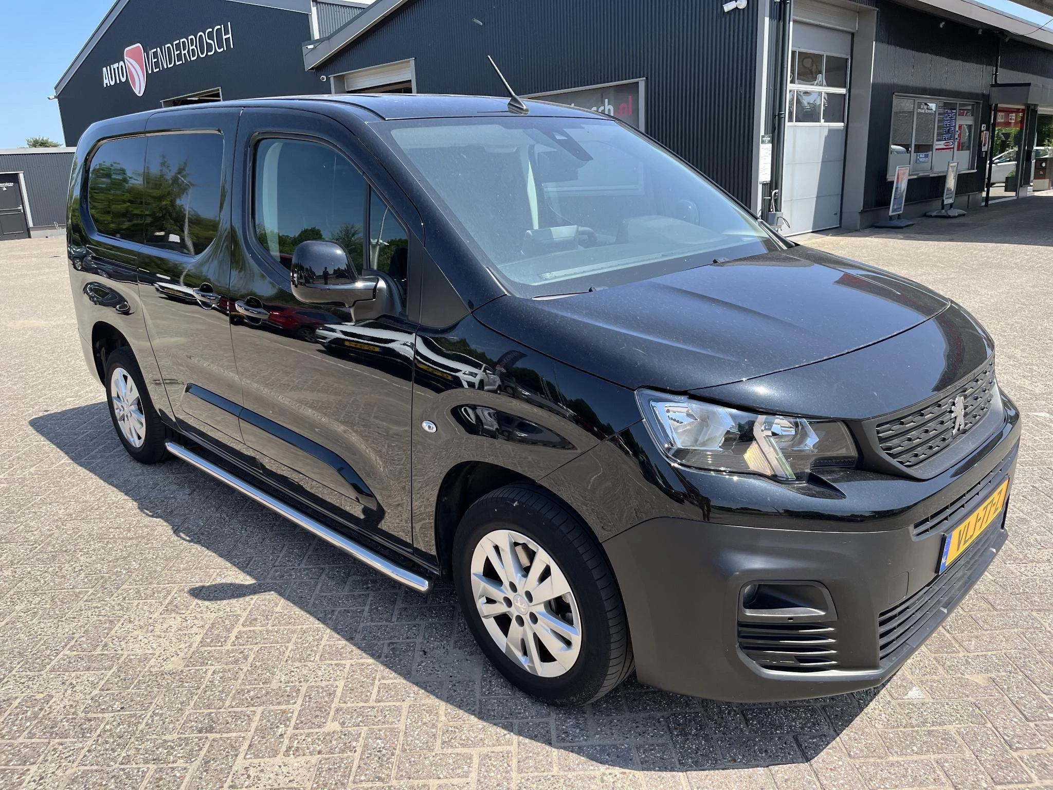 Hoofdafbeelding Peugeot Partner