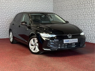 Hoofdafbeelding Volkswagen Golf Volkswagen Golf ✅1.5eTSI 150 PK✅ EDITION LED CARPLAY NAVI CAMERA STOEL/STUUR VERW KEYLESS MHEV "Volkswagen rijden begint bij Topautos.nl – 75 topmodellen direct op voorraad!"