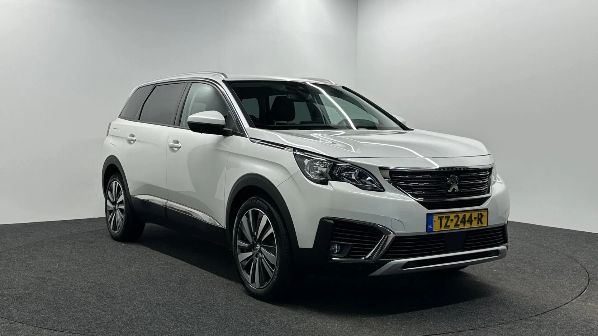 Hoofdafbeelding Peugeot 5008
