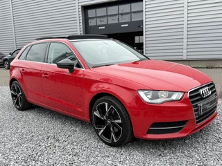 Audi A3 Sportback 1.4 TFSI S-Tronic Pano|Leer|Cruis|PDC Rood!
