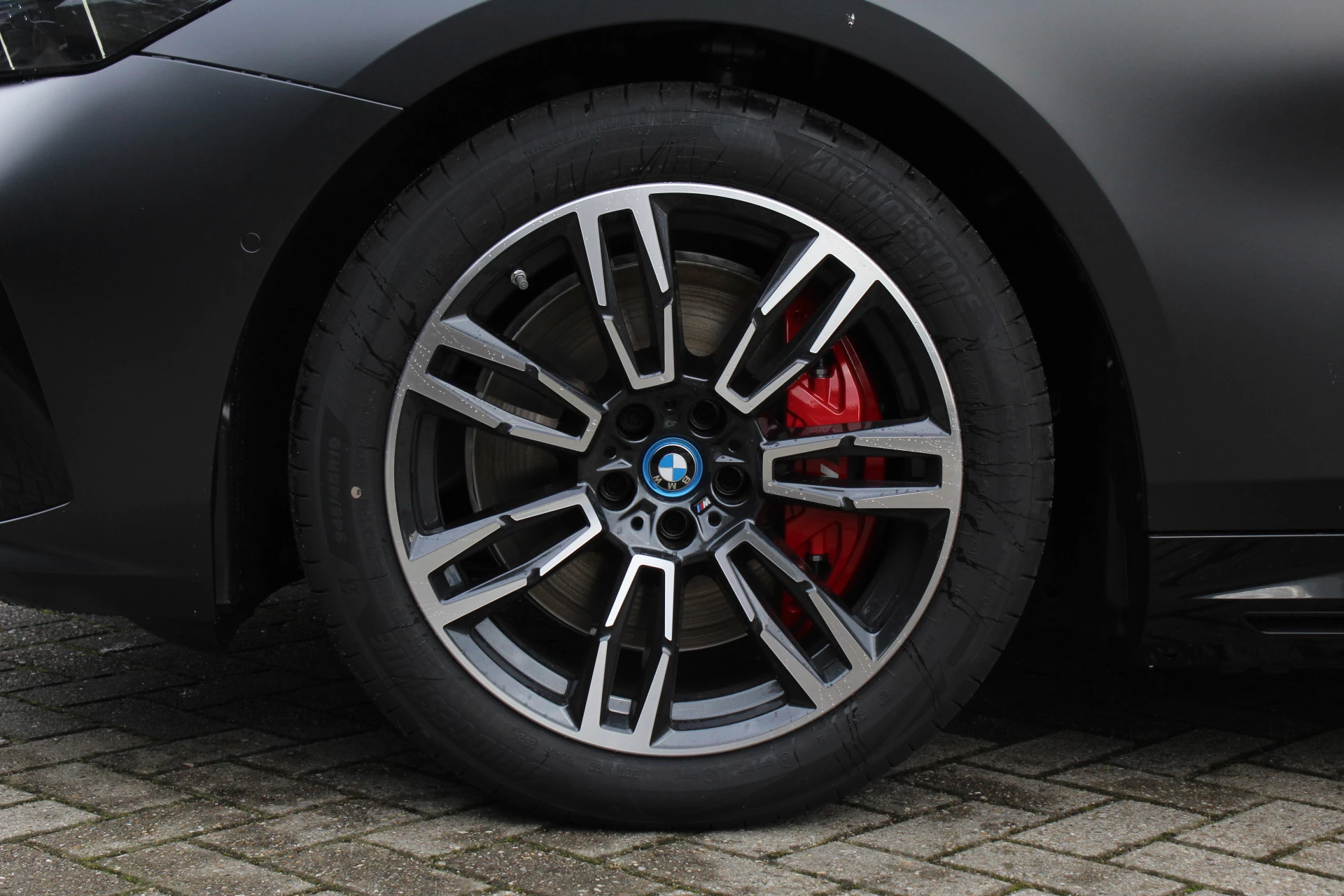 Hoofdafbeelding BMW i5