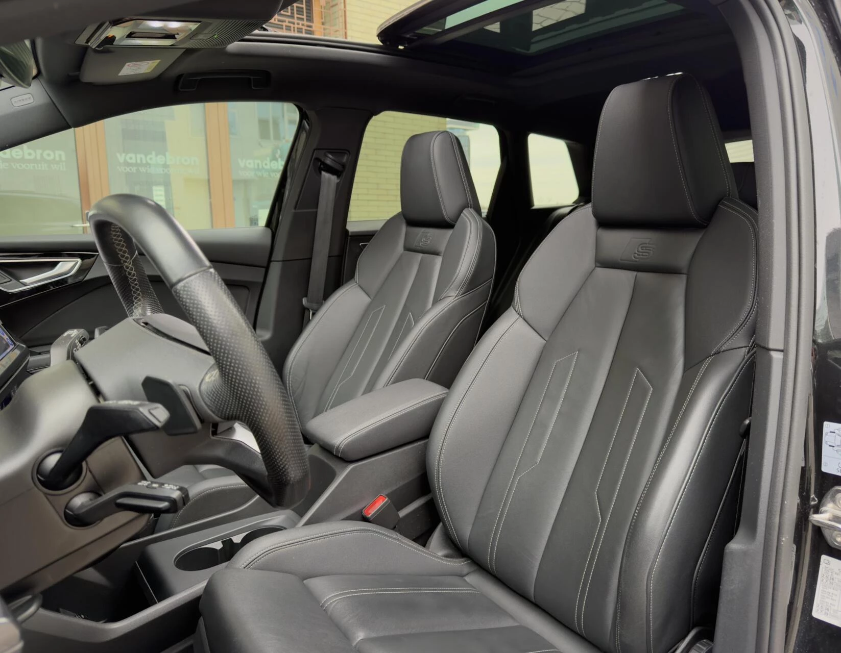 Hoofdafbeelding Audi Q4 e-tron