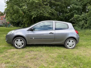 Renault Clio 1.2 Special Line 2010