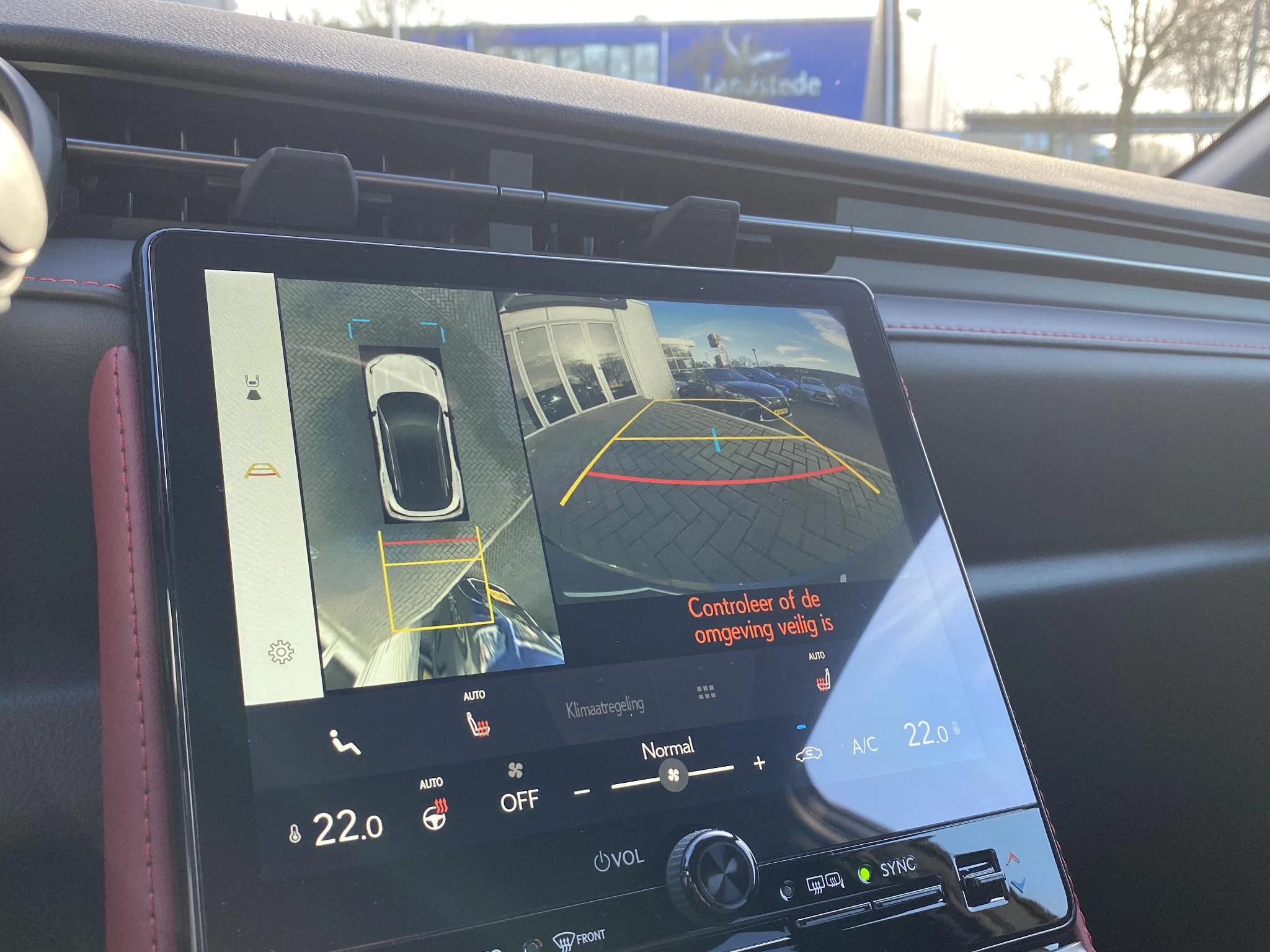 Hoofdafbeelding Lexus LBX