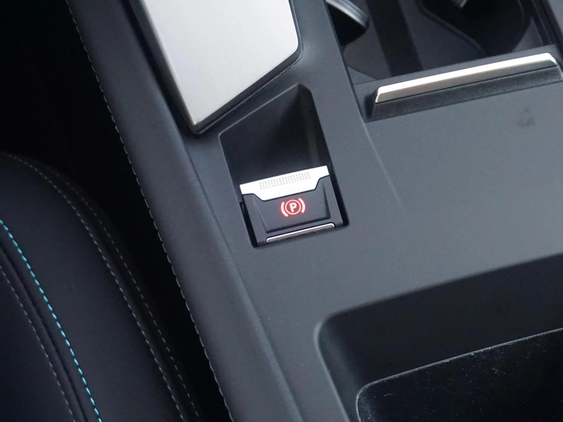 Hoofdafbeelding Peugeot 408