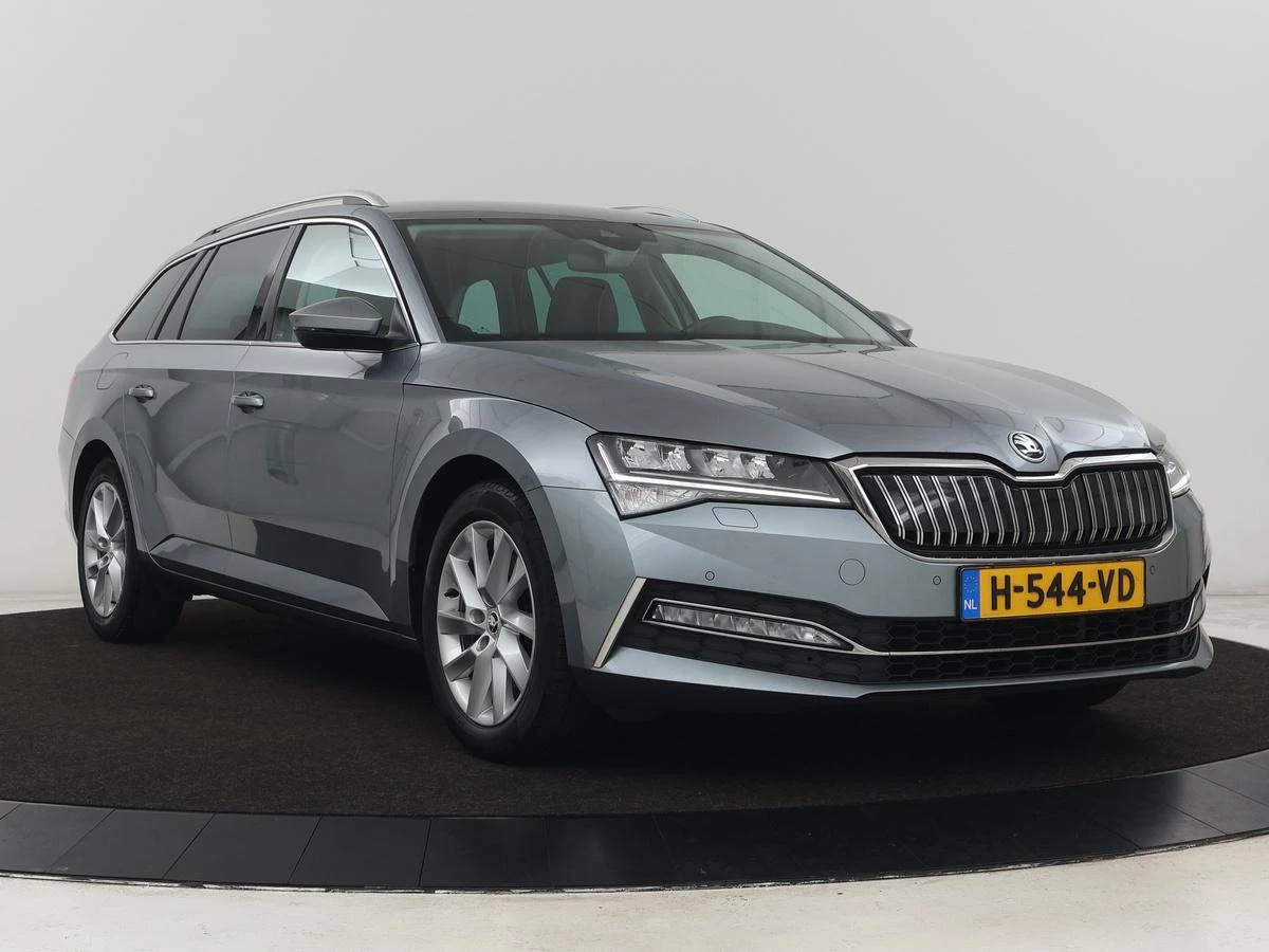 Hoofdafbeelding Škoda Superb