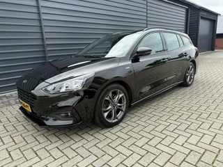Ford Focus Wagon 1.5 EcoBoost ST Line Automaat Carplay Trekhaak