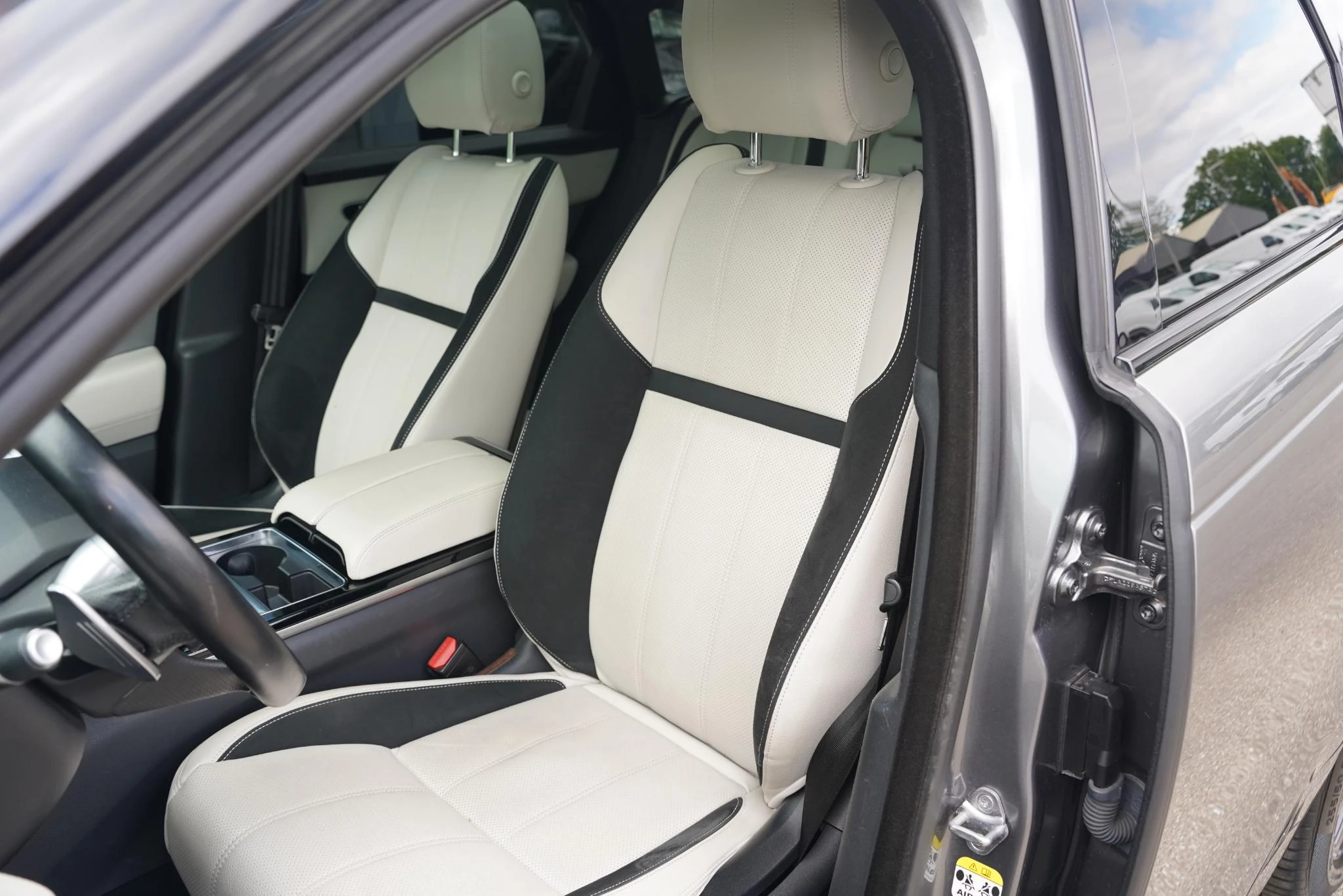 Hoofdafbeelding Land Rover Range Rover Velar