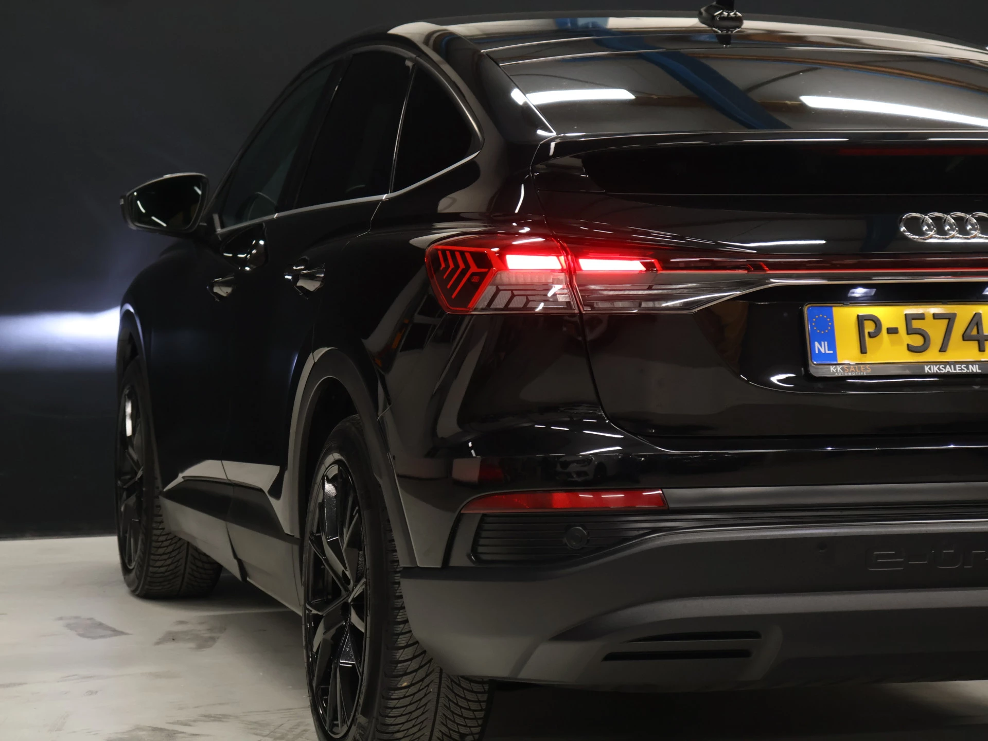 Hoofdafbeelding Audi Q4 Sportback e-tron