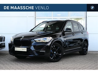 BMW X1 sDrive18i Sport Line Automaat / Sportstoelen / Trekhaak / Achteruitrijcamera / LED / Comfort Access / Stoelverwarming / Adaptief onderstel