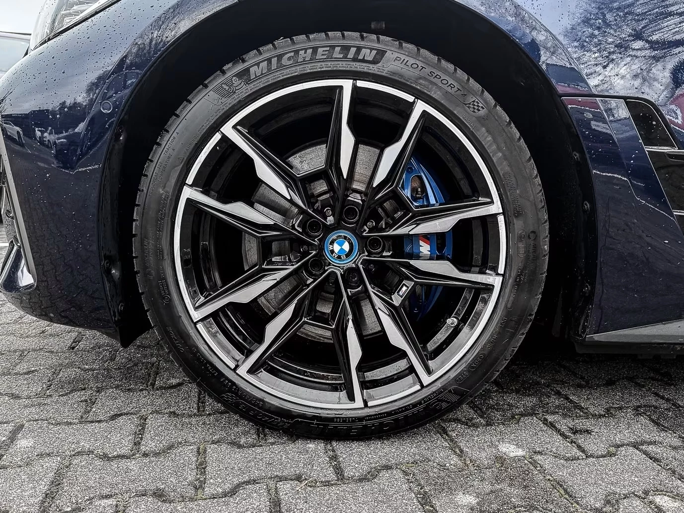 Hoofdafbeelding BMW i4