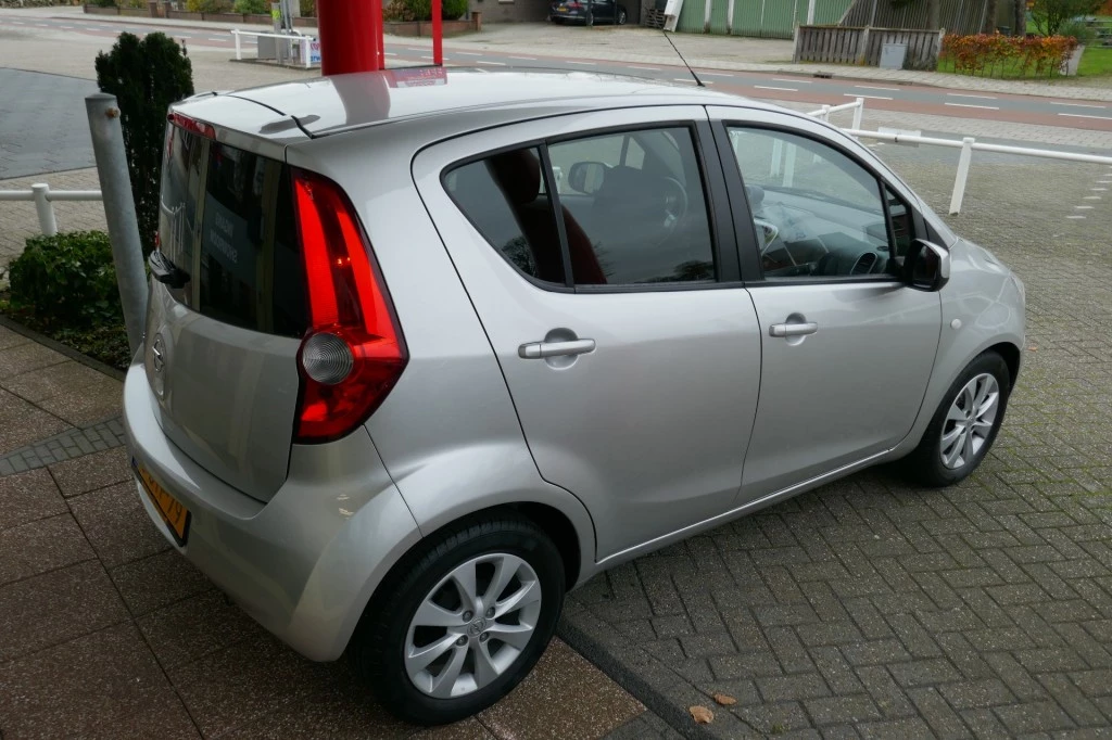 Hoofdafbeelding Opel Agila