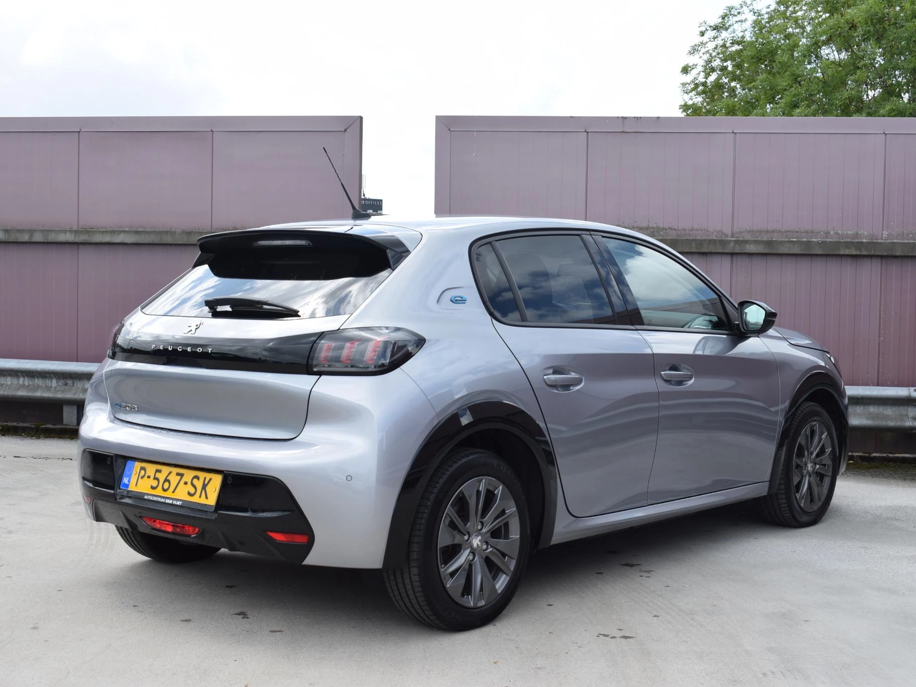 Hoofdafbeelding Peugeot e-208