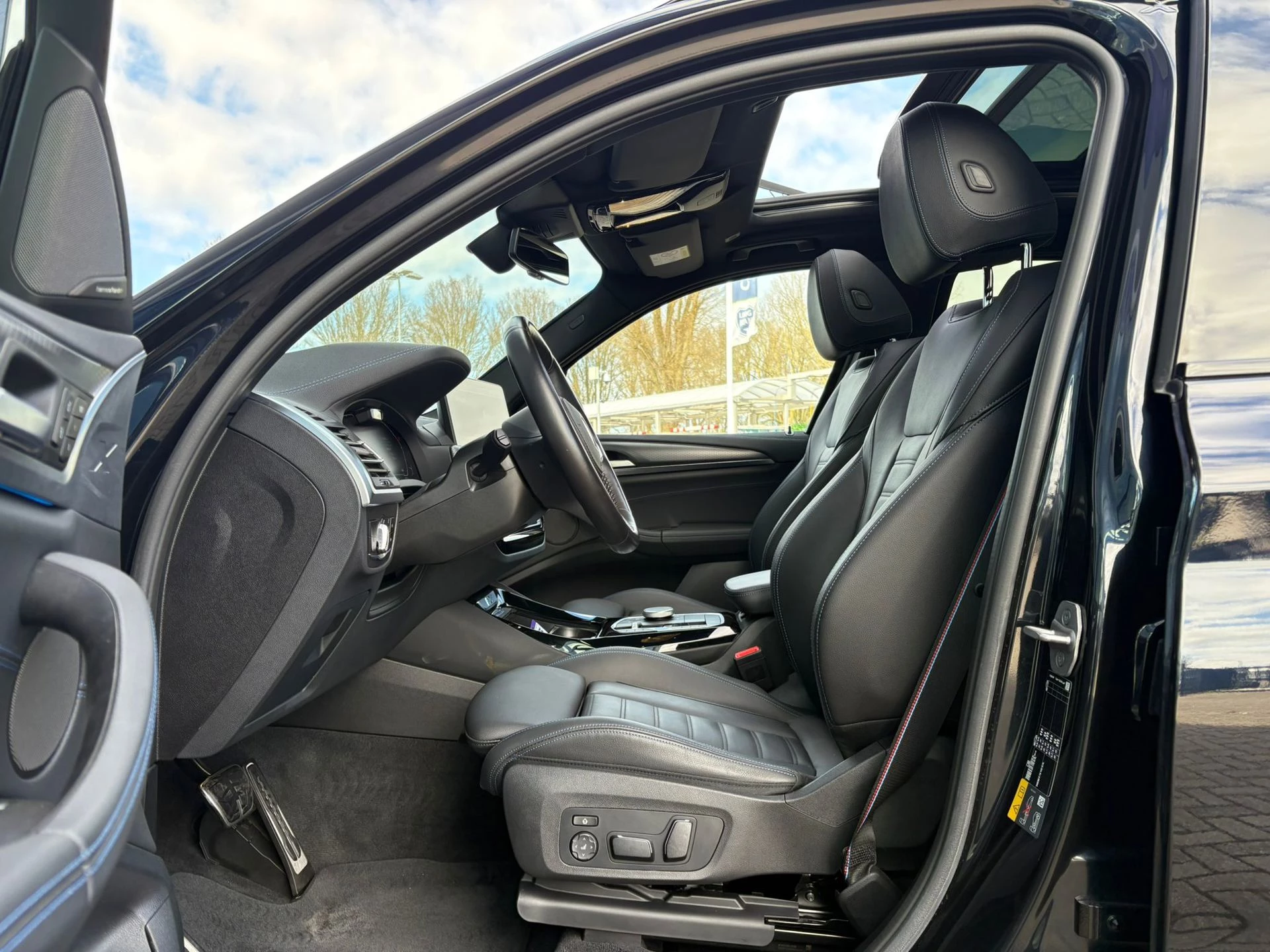 Hoofdafbeelding BMW iX3