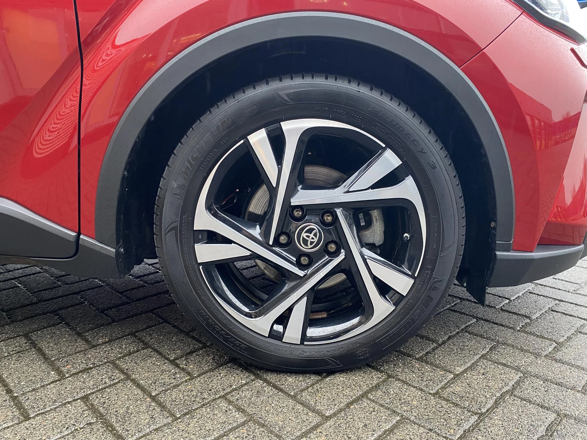 Hoofdafbeelding Toyota C-HR