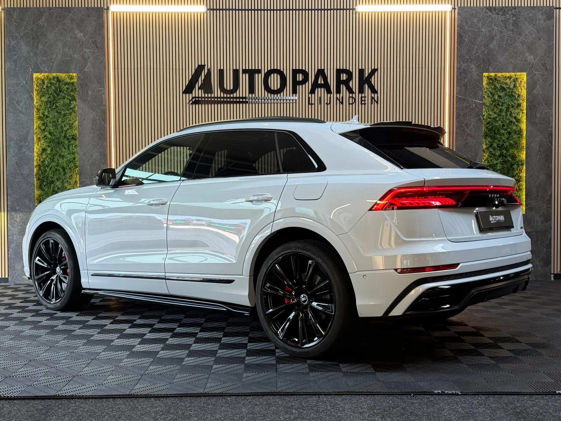 Hoofdafbeelding Audi Q8